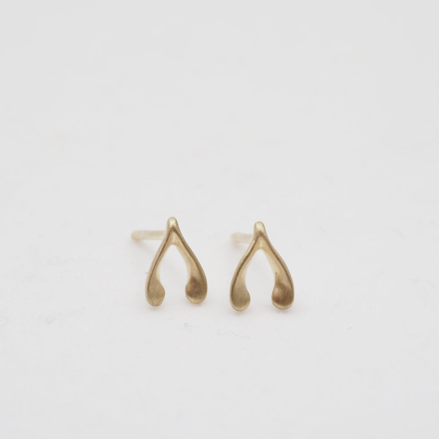Lisa Fletcher - 10k Wishbone Earrings