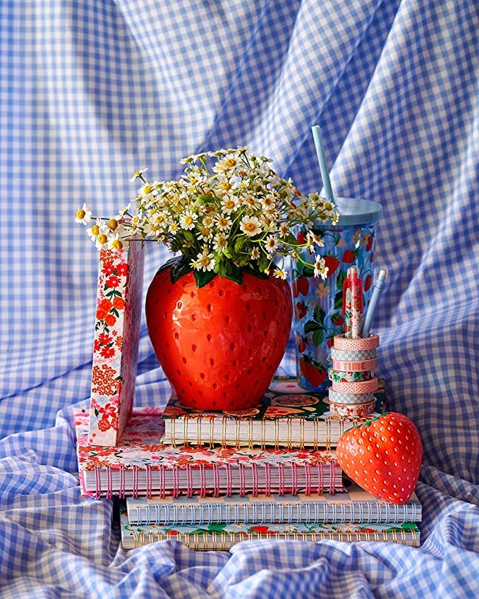 Vase - Strawberry Fields