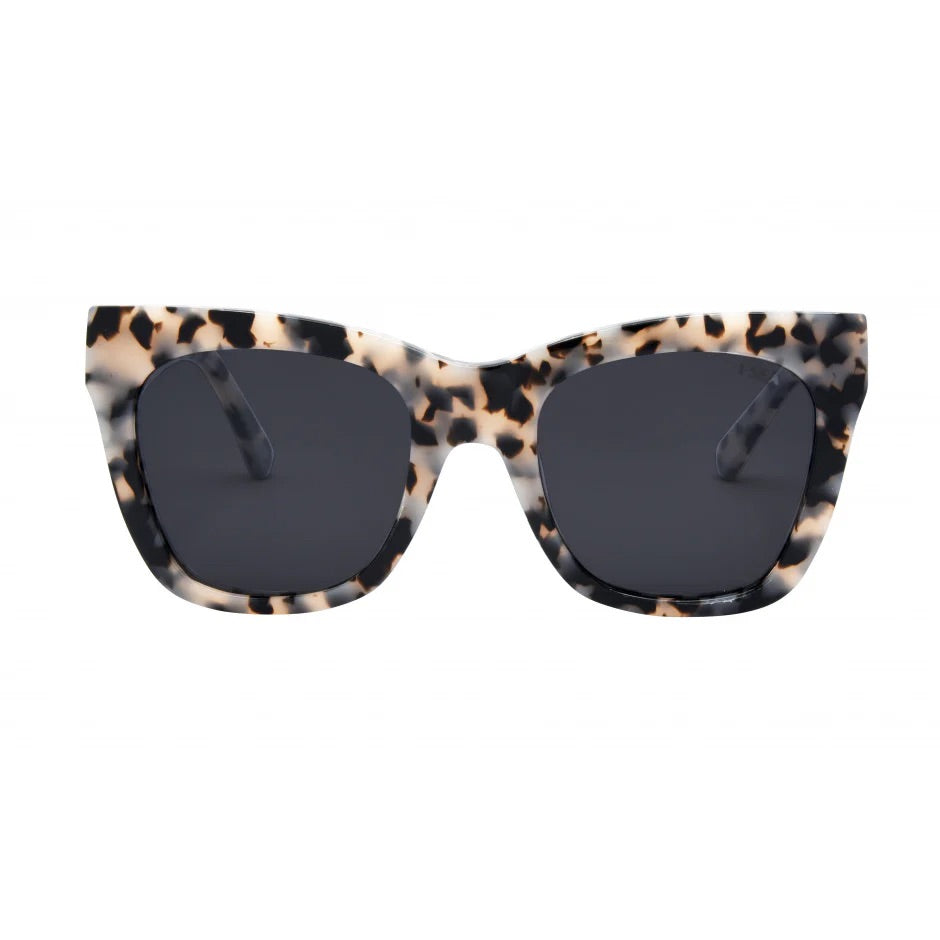 I-SEA Billie Snow Tort/Smoke
