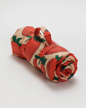 Baggu - Puffy Picnic Blanket - Strawberry