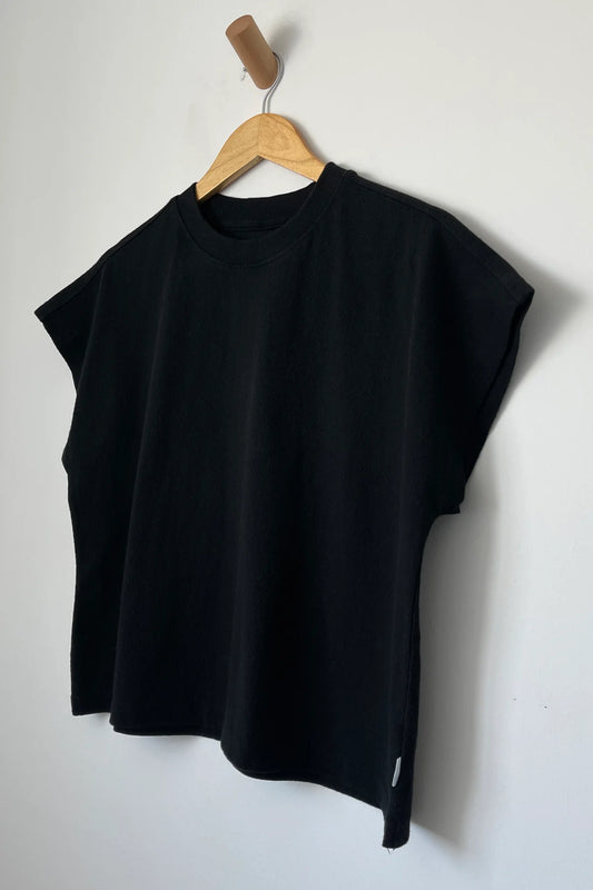 LeBon Jeanne tee